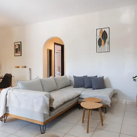 K & M Retreat - Detatched, 2 Bedroom, 3 Ac, Stunning Hill Views Holiday home *