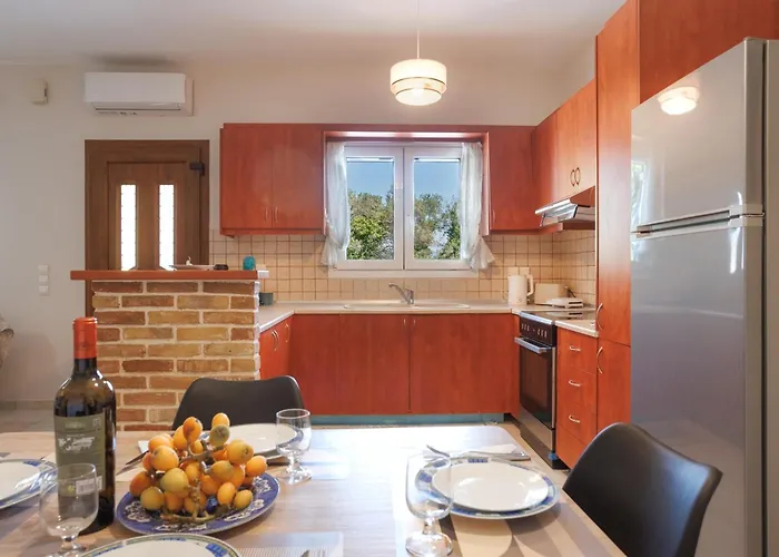 Holiday home K & M Retreat - Detatched, 2 Bedroom, 3 Ac, Stunning Hill Views