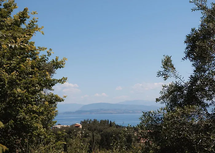K & M Retreat - Detatched, 2 Bedroom, 3 Ac, Stunning Hill Views * Evropouloi