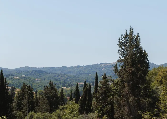 K & M Retreat - Detatched, 2 Bedroom, 3 Ac, Stunning Hill Views Holiday home