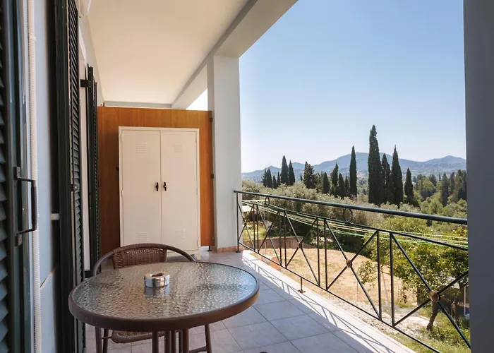 K & M Retreat - Detatched, 2 Bedroom, 3 Ac, Stunning Hill Views * Evropouloi