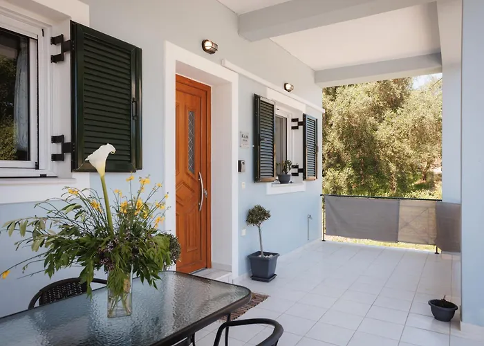 K & M Retreat - Detatched, 2 Bedroom, 3 Ac, Stunning Hill Views